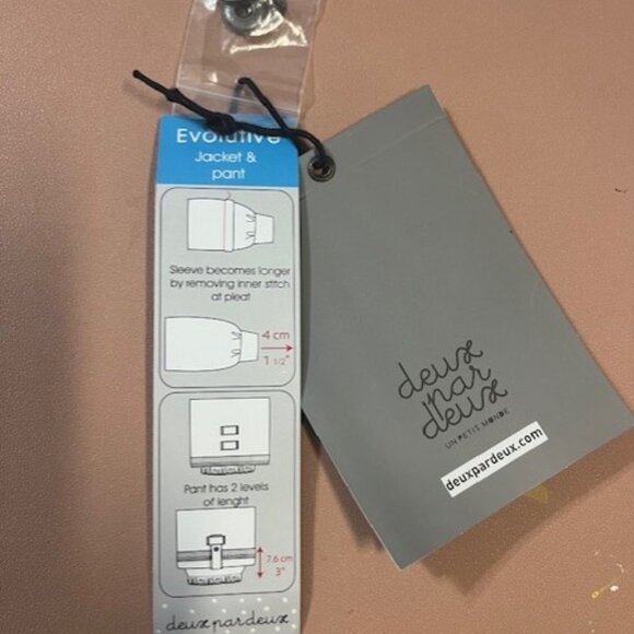 DEUX PAR DEUX - 2 piece snowsuit - size 10 (girls) - Picture 5 of 5